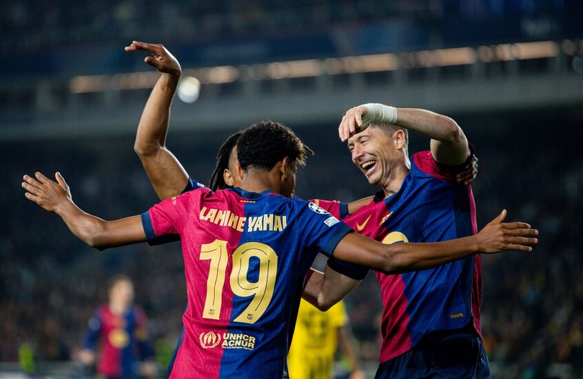 Barcelona thrashes Borussia Dortmund 4-0 to cement their place in the Champions League (Video)